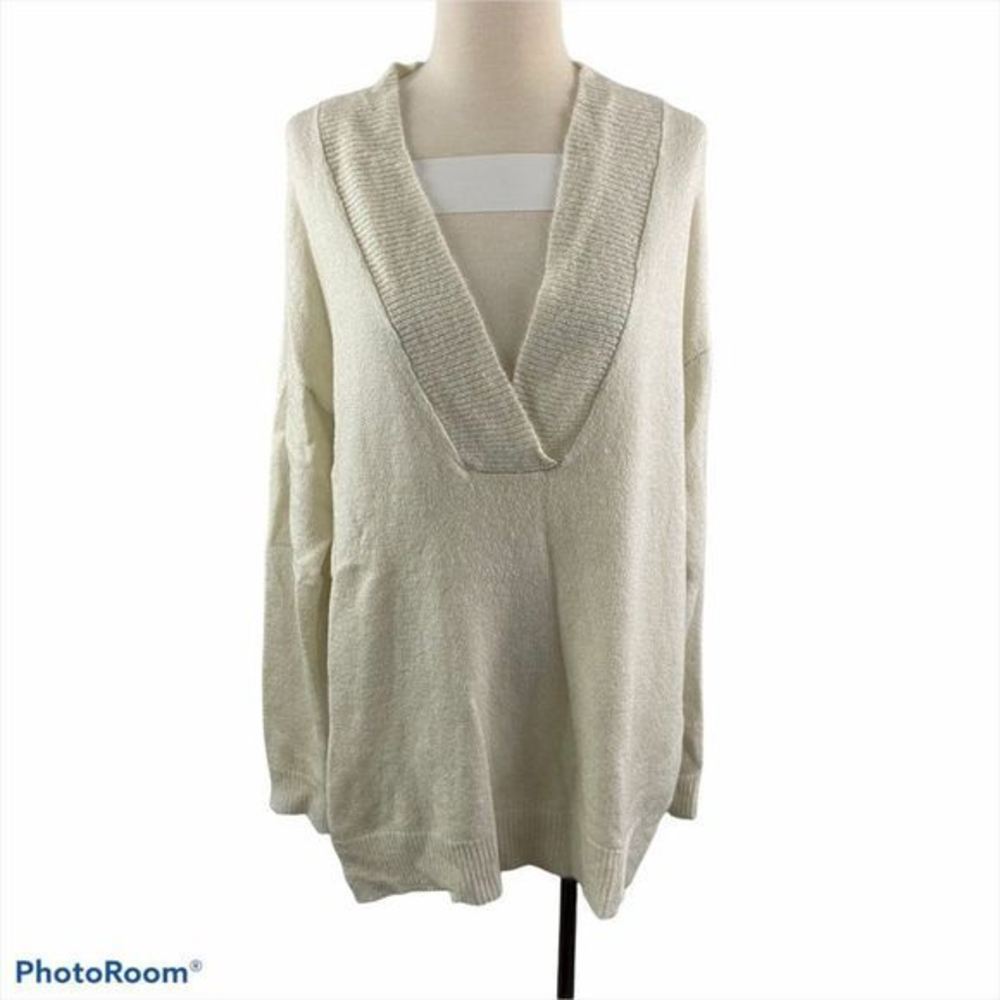 NWT RDI Ivory‎ Low V-Neck Sweater